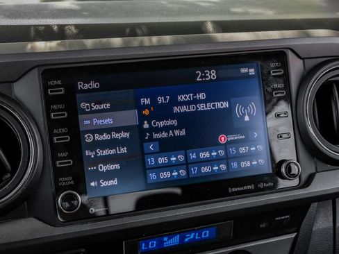 Used 2023 Toyota Tacoma TRD Sport AWD/4WD image 38