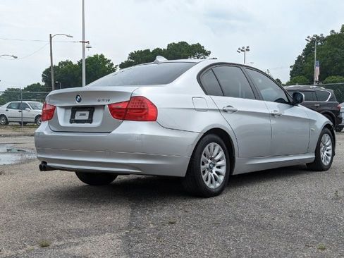 Used 2009 BMW 328i xDrive Sedan image 3
