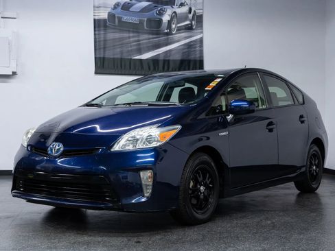 Used 2013 Toyota Prius Two image 4