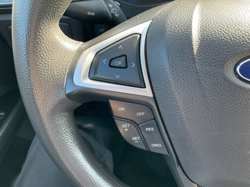 Used 2016 Ford Fusion SE FWD image 8