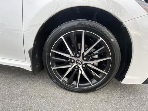 Used 2023 Toyota Camry SE image 10