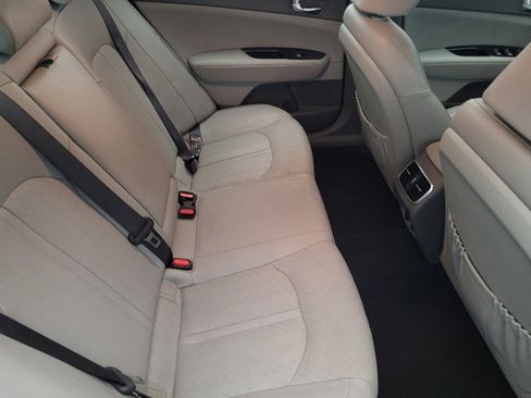 Used 2017 Kia Optima EX image 19