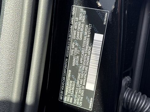 New 2026 Volvo XC40 B4 Core w/ Protection Package Premier image 28