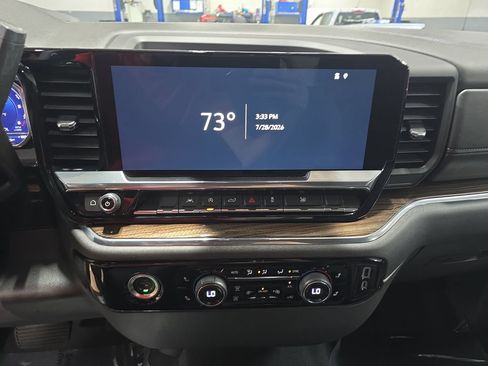 Used 2024 Chevrolet Silverado 1500 LT AWD/4WD image 20