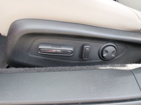 Used 2023 Honda Accord Touring image 17