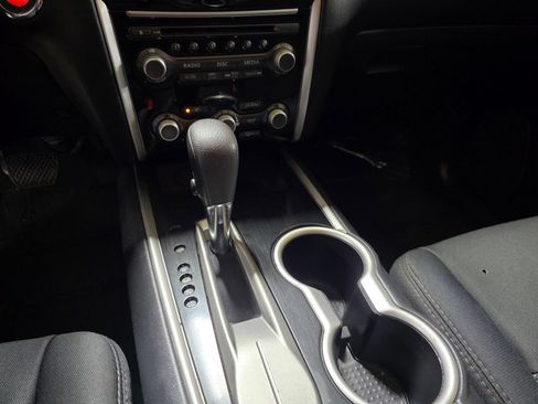 Used 2019 Nissan Pathfinder S FWD image 27