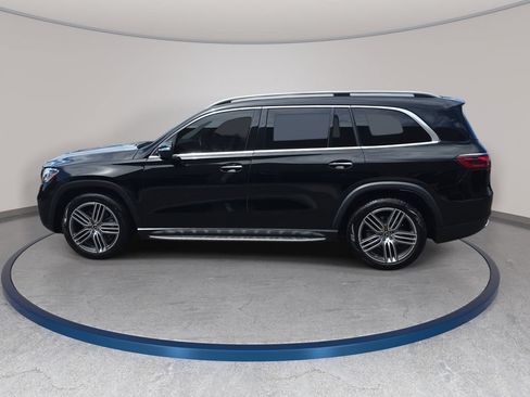 Used 2024 Mercedes-Benz GLS 450 4MATIC image 9