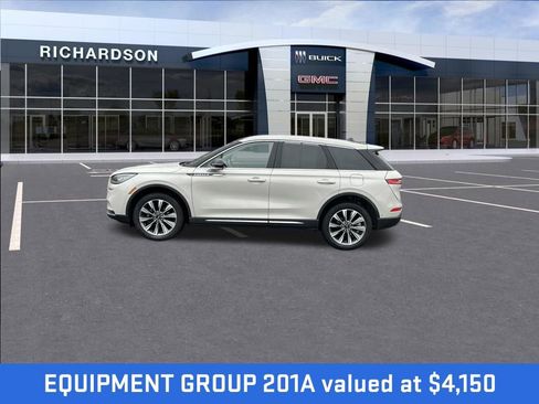 Used 2020 Lincoln Corsair Reserve w/ Equipment Group 201A image 2