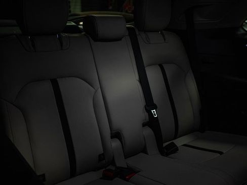 Used 2024 MAZDA CX-90 Plug-In Hybrid w/ Preferred AWD/4WD image 10