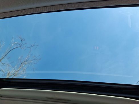 Used 2020 Toyota Camry SE image 14