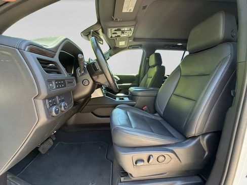 Used 2023 Chevrolet Tahoe Z71 w/ Luxury Package AWD/4WD image 22