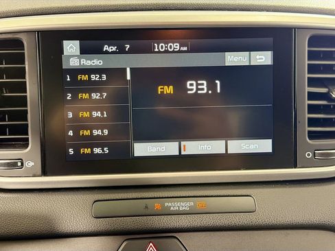 Used 2022 Kia Sportage LX image 15