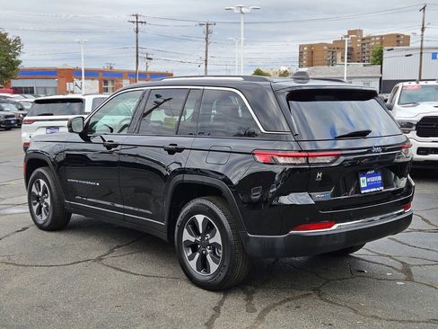 Used 2022 Jeep Grand Cherokee Limited 4xe image 3