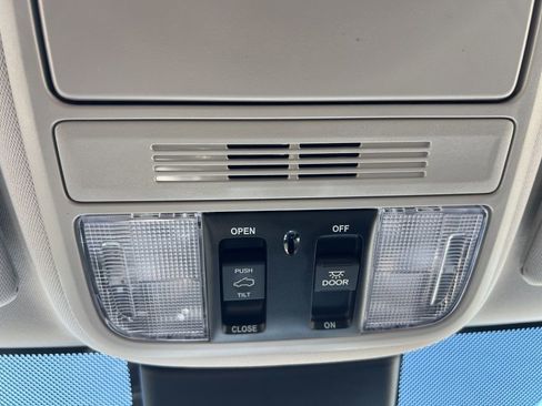 New 2026 Honda Odyssey EX-L image 17