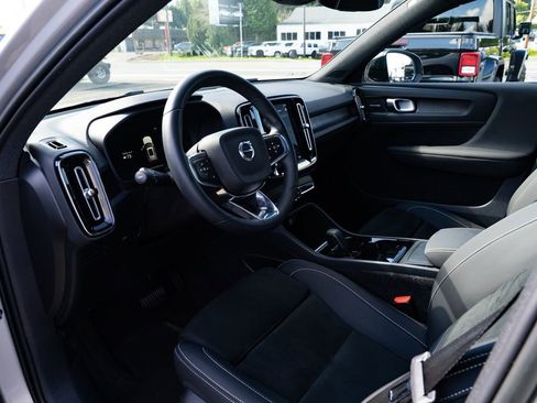Used 2023 Volvo XC40 Recharge Ultimate AWD/4WD image 20