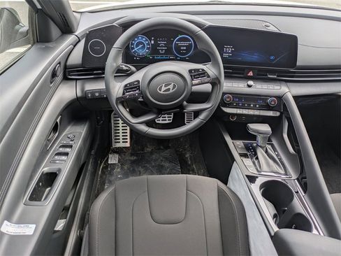New 2025 Hyundai Elantra Blue image 17