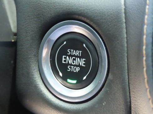 Used 2024 GMC Yukon AT4 w/ Technology Package AWD/4WD image 31