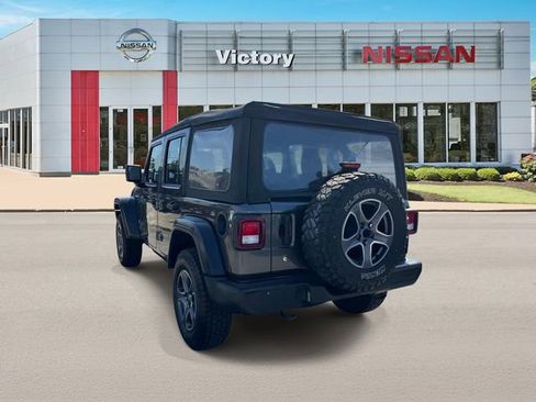 Used 2019 Jeep Wrangler Unlimited Sport AWD/4WD image 5