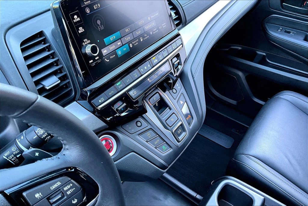 Used 2025 Honda Odyssey EX-L image 13