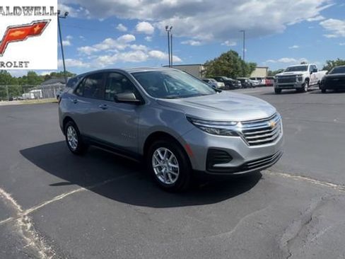 Certified 2024 Chevrolet Equinox LS w/ LS Convenience Package FWD image 2