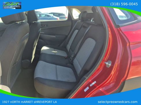 Used 2021 Hyundai Kona SE FWD image 4