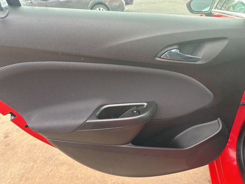 Used 2018 Chevrolet Cruze LT w/ LT Fleet Convenience Package image 21