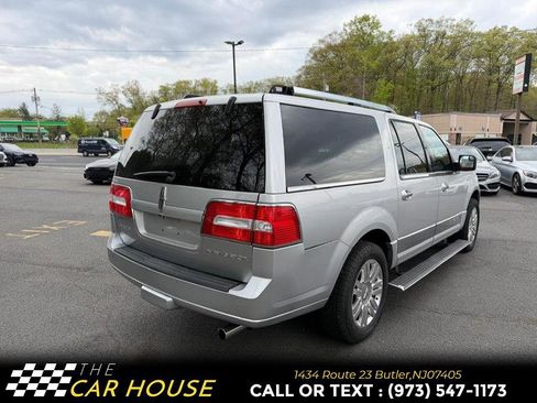 Used 2013 Lincoln Navigator L 4WD image 8
