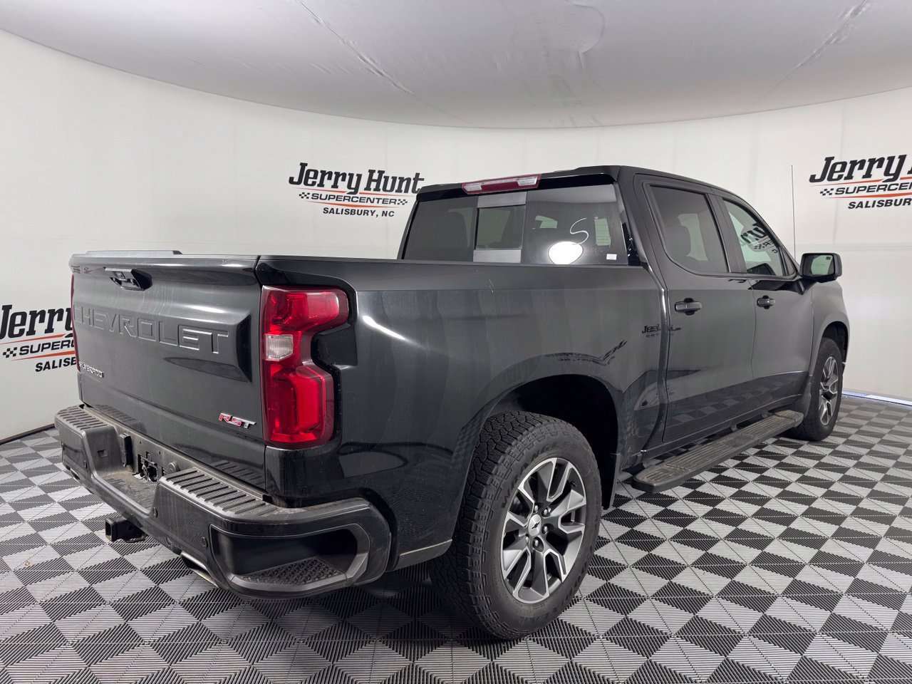 Used 2023 Chevrolet Silverado 1500 RST AWD/4WD image 7