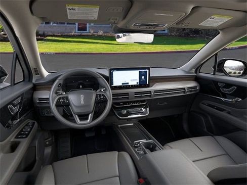New 2025 Lincoln Corsair Grand Touring w/ Equipment Group 301A AWD/4WD image 9
