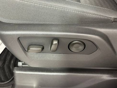 Used 2026 Chevrolet Silverado 1500 LT AWD/4WD image 19