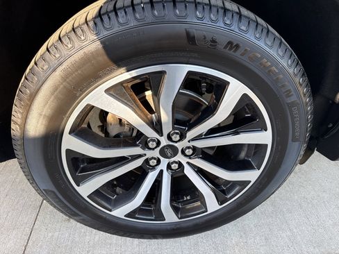 Certified 2020 Ford Explorer ST w/ Premium Technology Package image 20