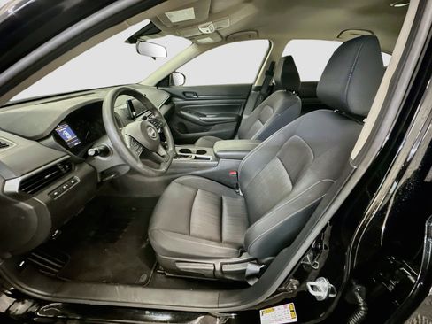 Used 2023 Nissan Altima 2.5 S FWD image 13