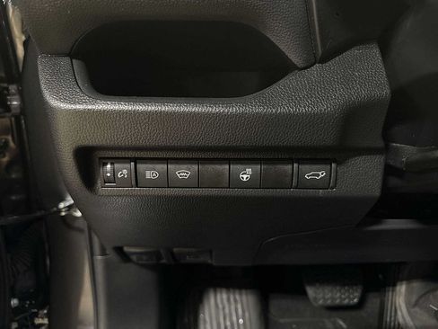 Used 2023 Toyota RAV4 XLE Premium AWD/4WD image 32