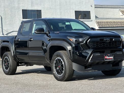 New 2025 Toyota Tacoma TRD Off-Road image 2
