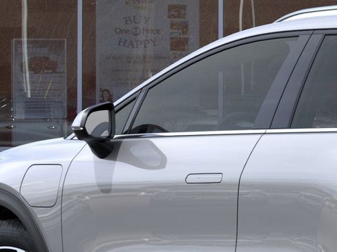 New 2026 Chevrolet Equinox EV LT image 12