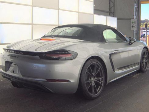 Used 2022 Porsche 718 Boxster image 5