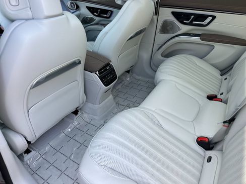 New 2026 Mercedes-Benz EQS 400 4MATIC SUV image 12