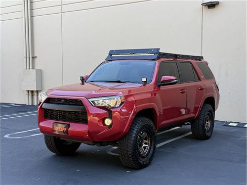 Used 2019 Toyota 4Runner SR5 Premium AWD/4WD image 34