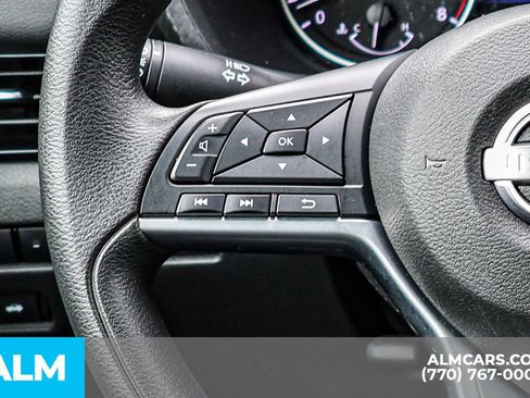Used 2024 Nissan Sentra SV FWD image 33