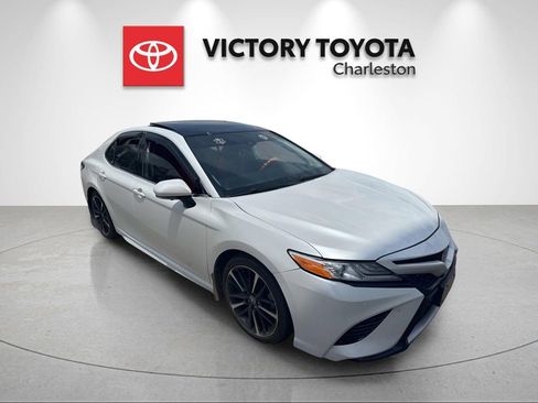 Used 2020 Toyota Camry XSE w/ Driver Assist Package FWD image 3