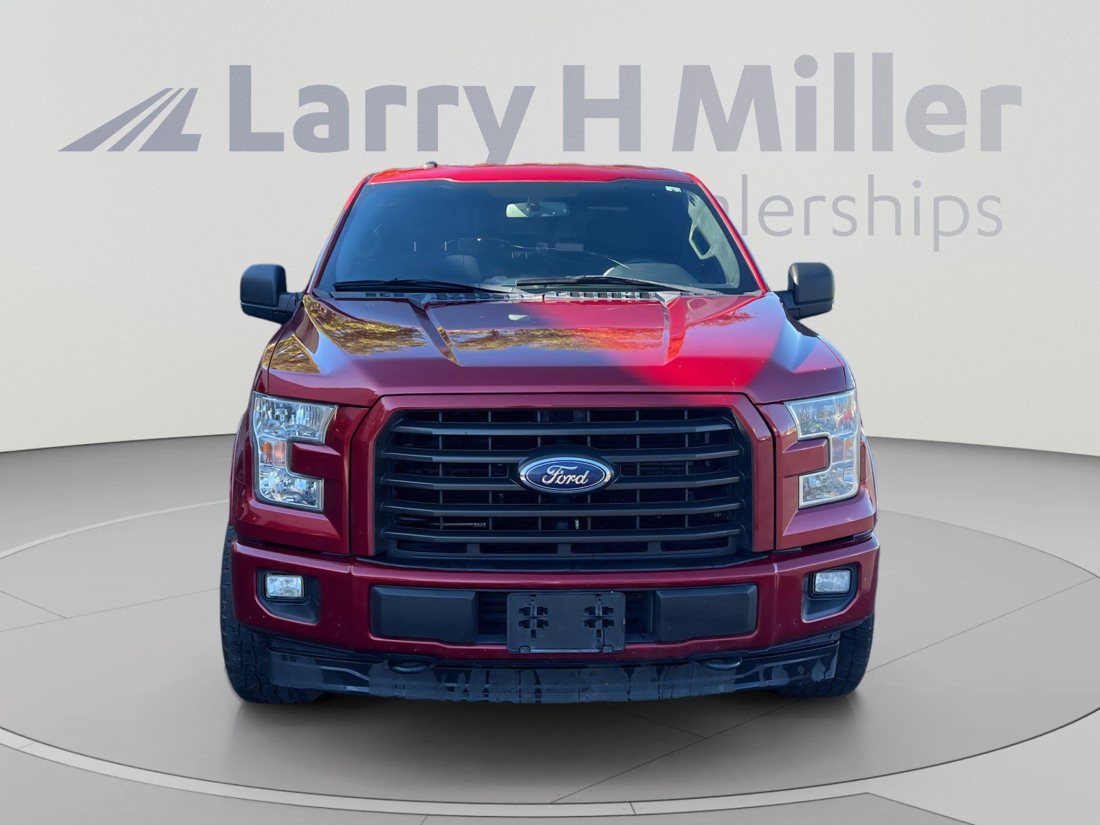Used 2017 Ford F150 XLT w/ Equipment Group 302A Luxury AWD/4WD image 8