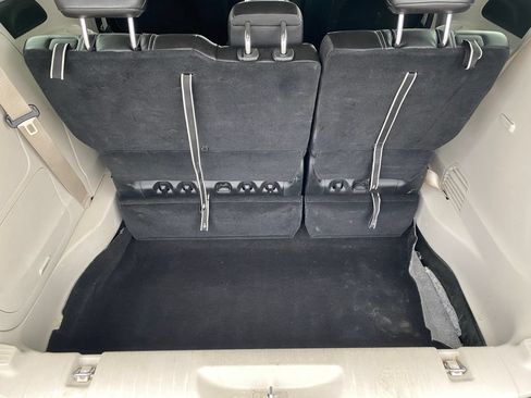 Used 2023 Chrysler Pacifica Touring-L FWD image 26