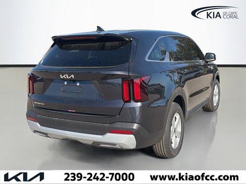 New 2026 Kia Sorento LX FWD image 5