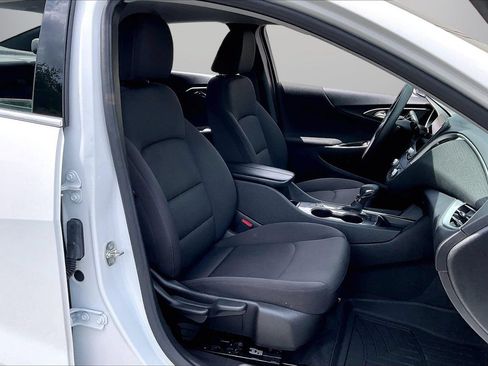 Used 2024 Chevrolet Malibu LT FWD image 23