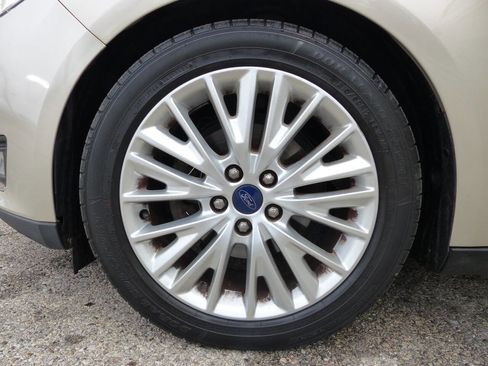 Used 2017 Ford Focus Titanium image 13