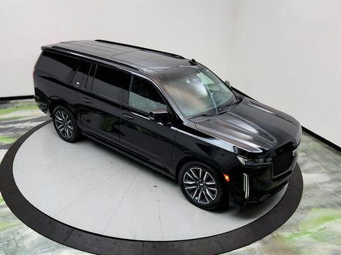 Used 2021 Cadillac Escalade ESV Sport Platinum AWD/4WD image 35