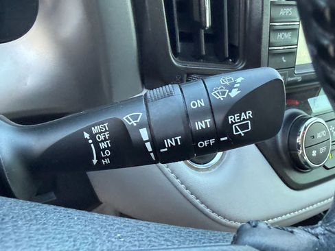 Used 2018 Toyota RAV4 Limited w/ Advanced Technology Package AWD/4WD image 22