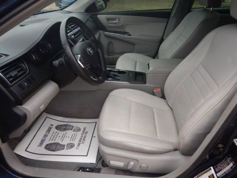 Used 2015 Toyota Camry XLE image 7