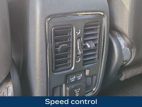 Used 2020 Jeep Grand Cherokee Limited AWD/4WD image 20