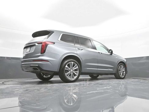 Used 2022 Cadillac XT6 Premium Luxury AWD/4WD image 41